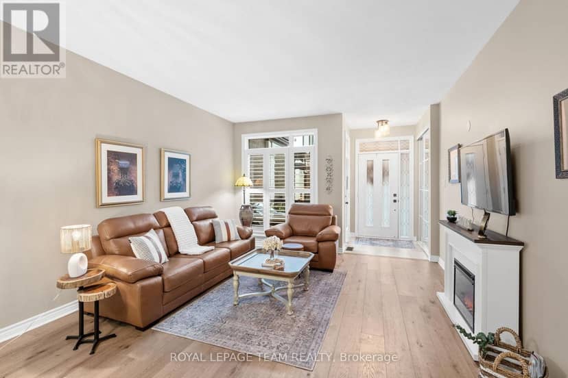 298 Pembina Private — photo 12 of 40