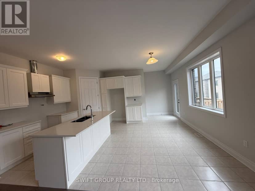 31 Keyworth Crescent — photo 17 of 40