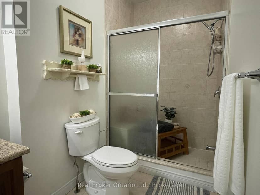 438 Shewfelt Crescent — photo 24 of 40