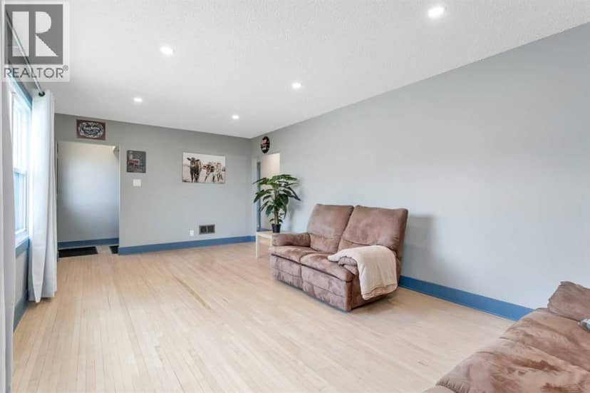 5012 62 Avenue, Ponoka, photo 7
