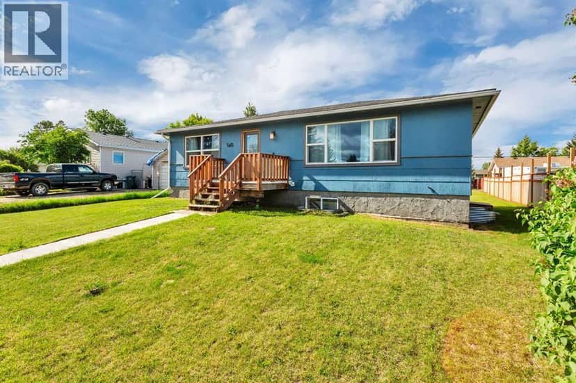 5012 62 Avenue, Ponoka, photo 2