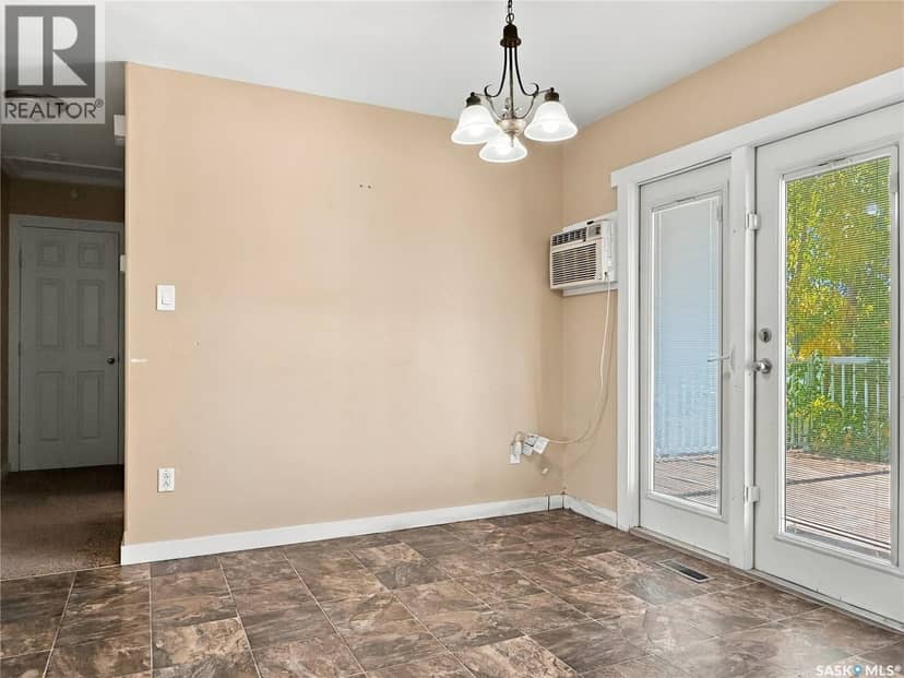 2011 102nd STREET, North Battleford, photo 5