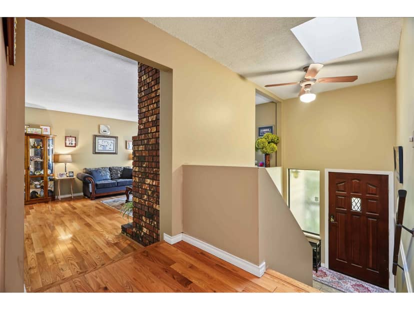 15676 97A AVENUE, Surrey, photo 3
