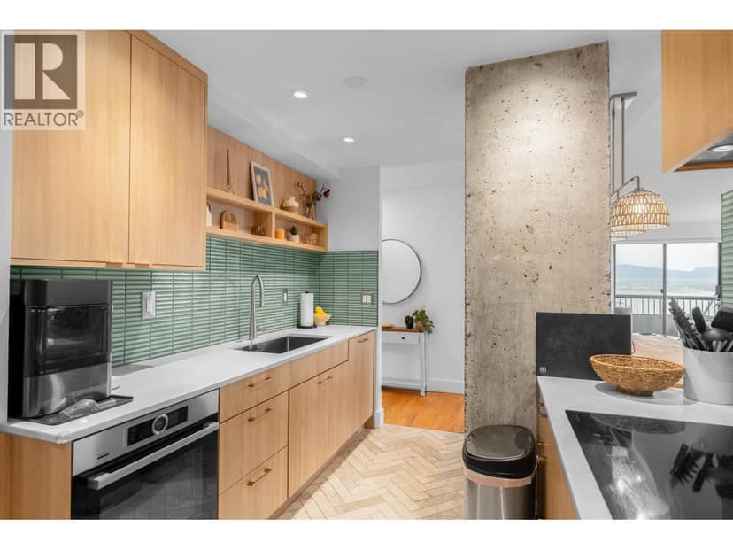1002 47 AGNES STREET, New Westminster, photo 2