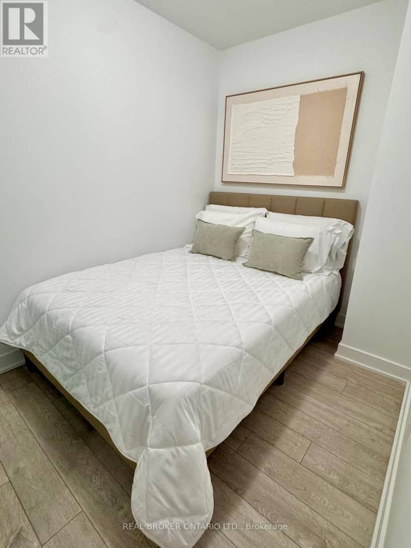717 - 15 Baseball Place — photo 11 of 28