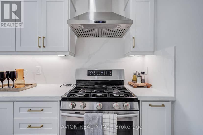 83 Stonebridge Boulevard — photo 12 of 40