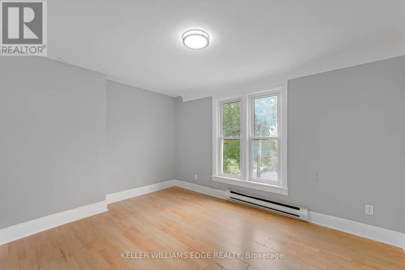 211 Wentworth Street N, Hamilton, photo 6