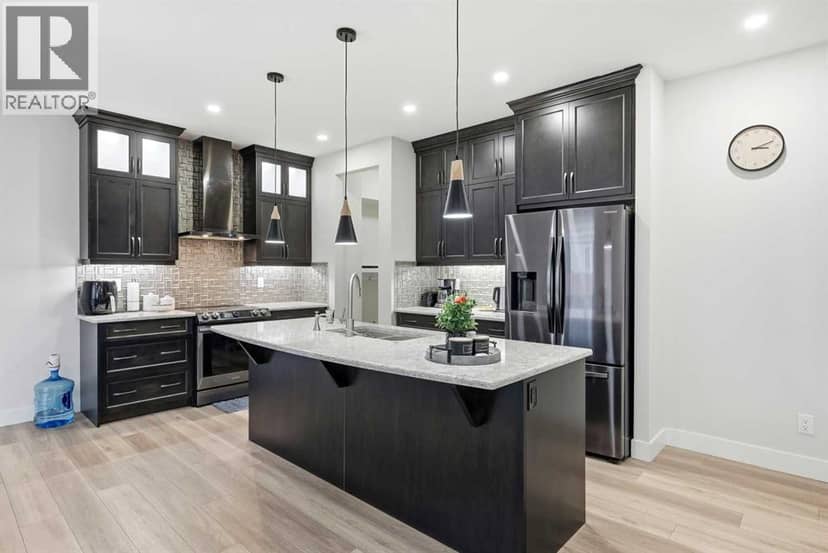 228 Carringham Road NW — photo 14 of 40