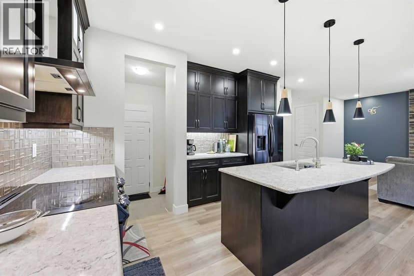228 Carringham Road NW — photo 17 of 40