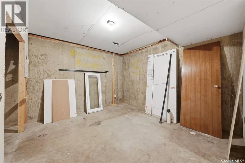 218 Jean STREET E — photo 18 of 40
