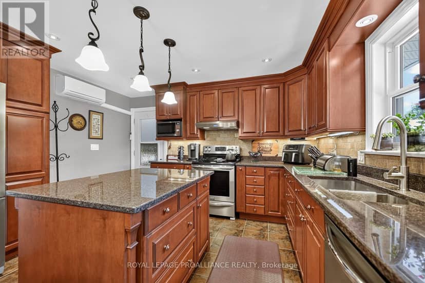 4709 Corbett Street — photo 10 of 39