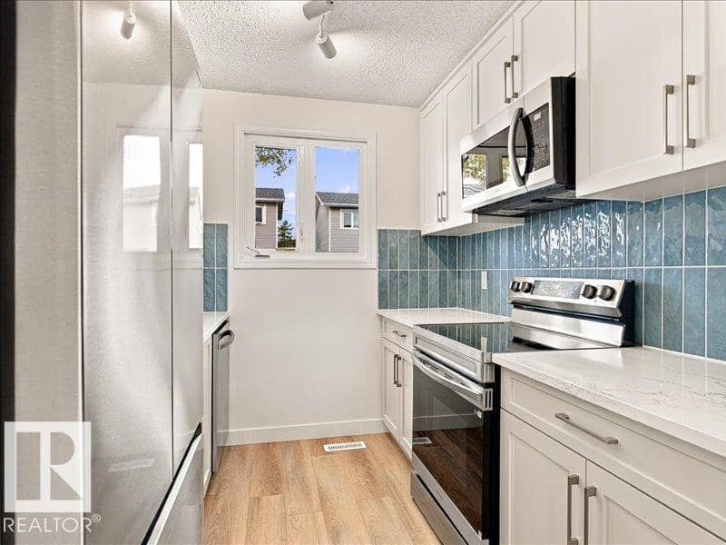 18325 66 AV NW — photo 12 of 40
