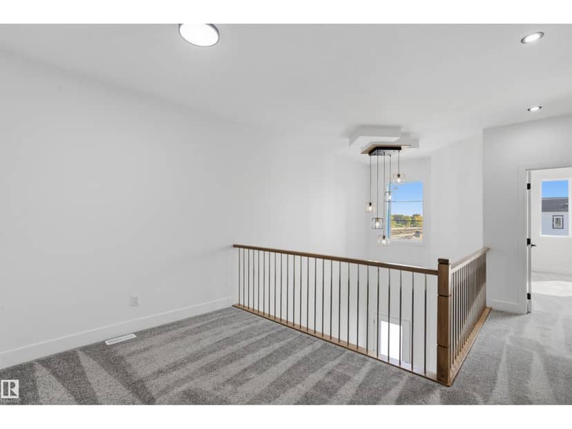 6230 45 AV — photo 27 of 40