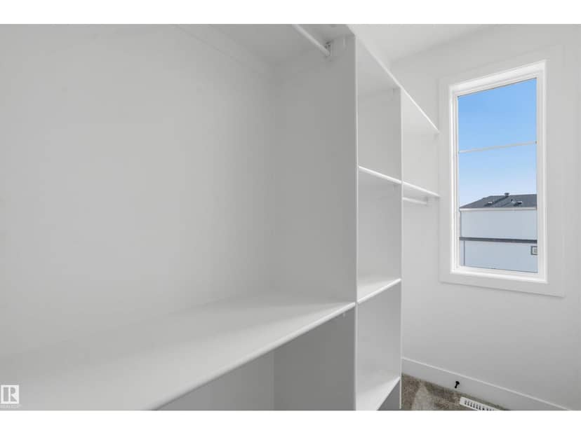 6230 45 AV — photo 34 of 40