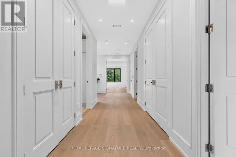 257 Lawrence Avenue E — photo 19 of 40