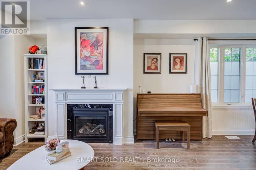 22 - 8777 Dufferin Street — photo 17 of 37