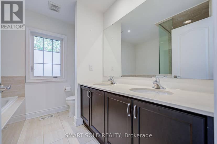 22 - 8777 Dufferin Street — photo 25 of 37