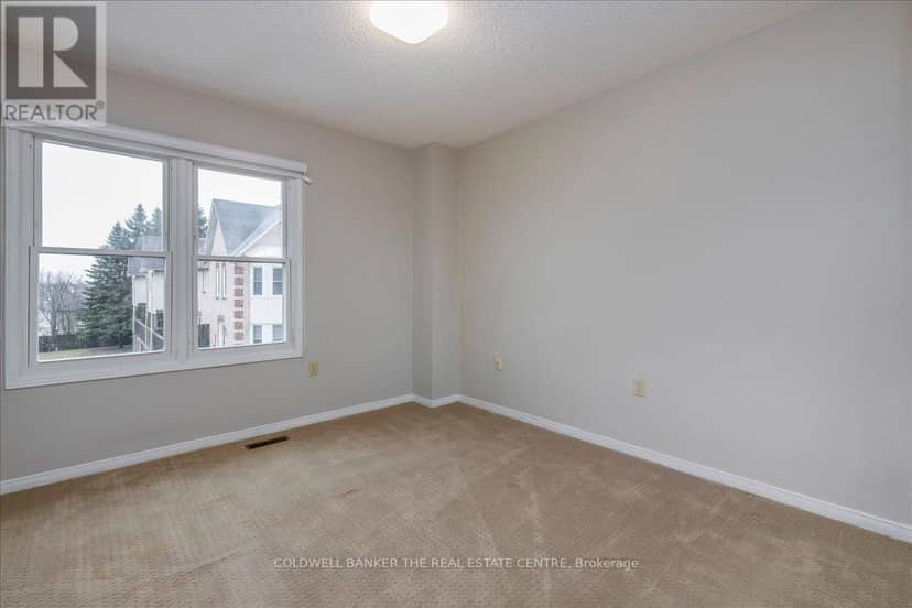 9 - 119 D'Ambrosio Drive — photo 18 of 26