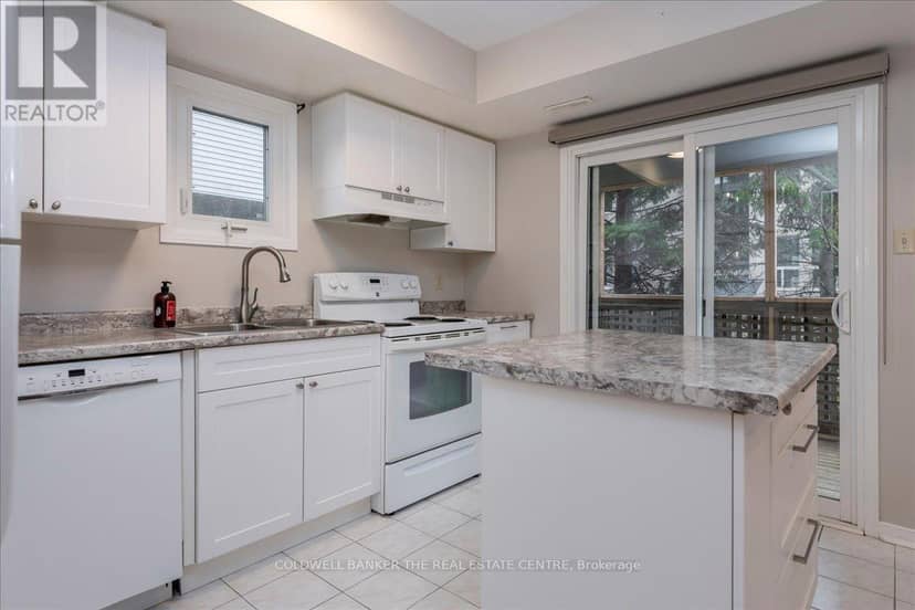 9 - 119 D'Ambrosio Drive, Barrie, photo 3