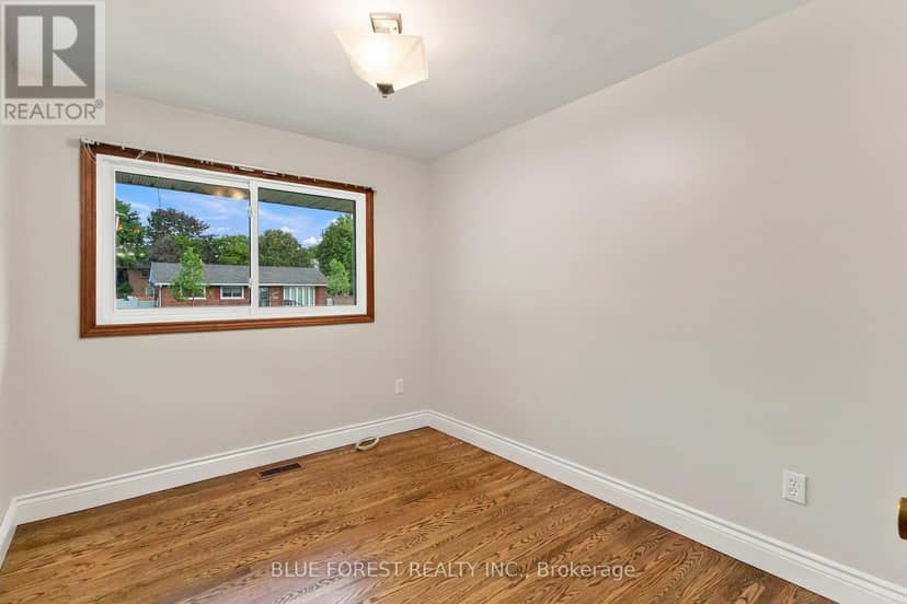 1260 Victoria Drive — photo 17 of 39