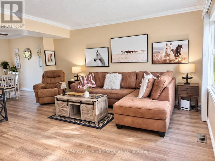 194 Elsie Avenue — photo 4 of 40