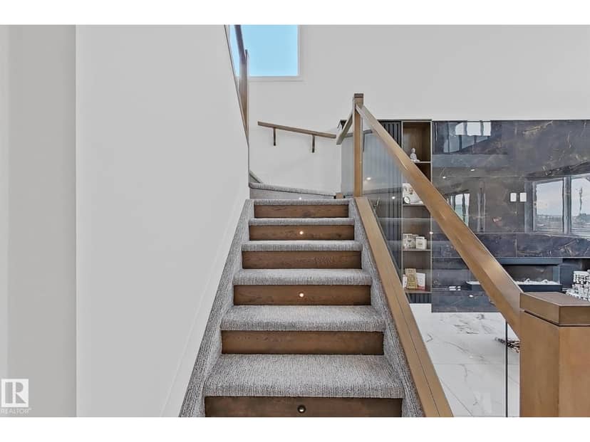 1837 63 AV NE — photo 27 of 40