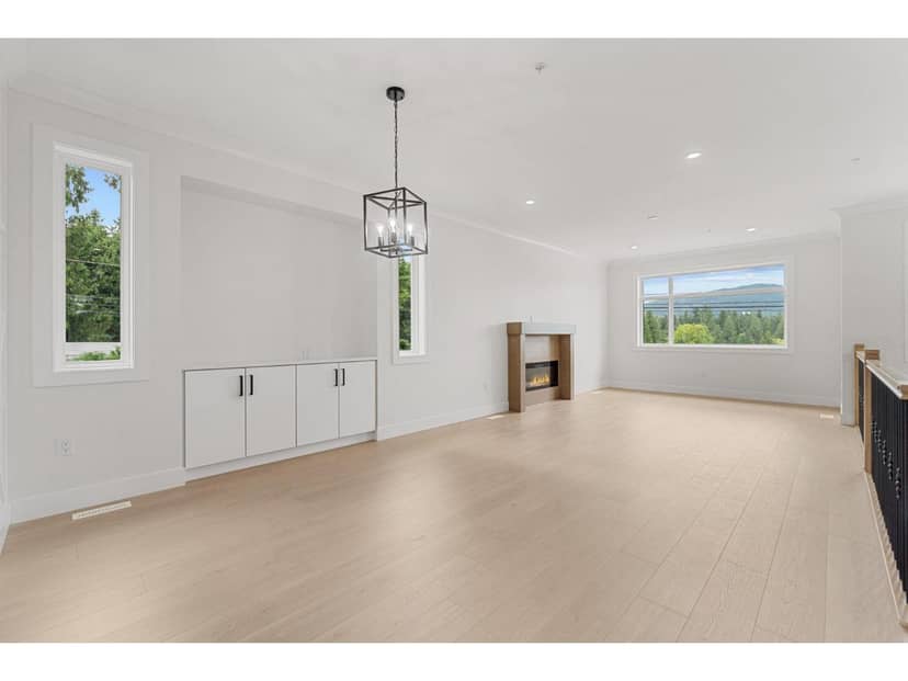 33664 DEWDNEY TRUNK ROAD, Mission