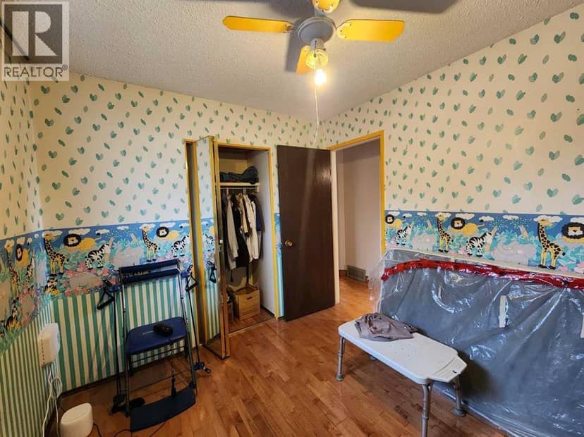 8329 Centre Street NW — photo 13 of 28