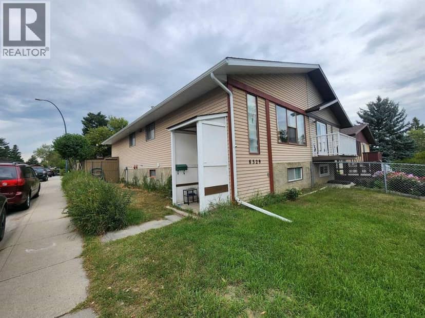 8329 Centre Street NW, Calgary, photo 3