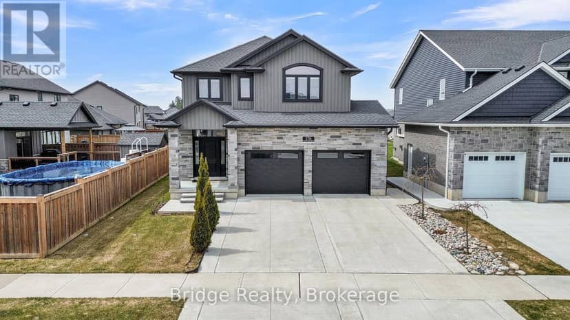256 Tamarack Boulevard — photo 2 of 40