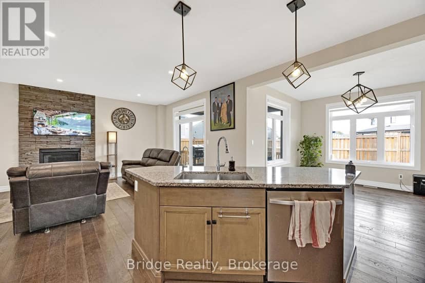 256 Tamarack Boulevard — photo 21 of 40