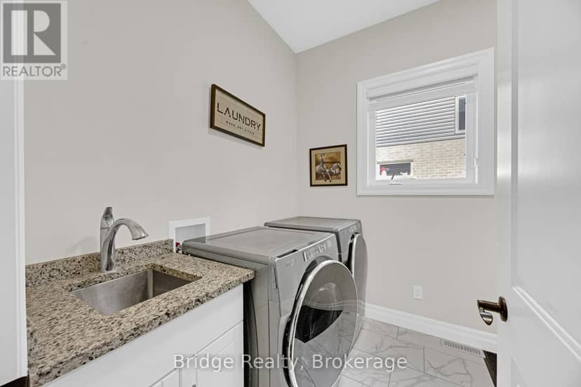 256 Tamarack Boulevard — photo 24 of 40