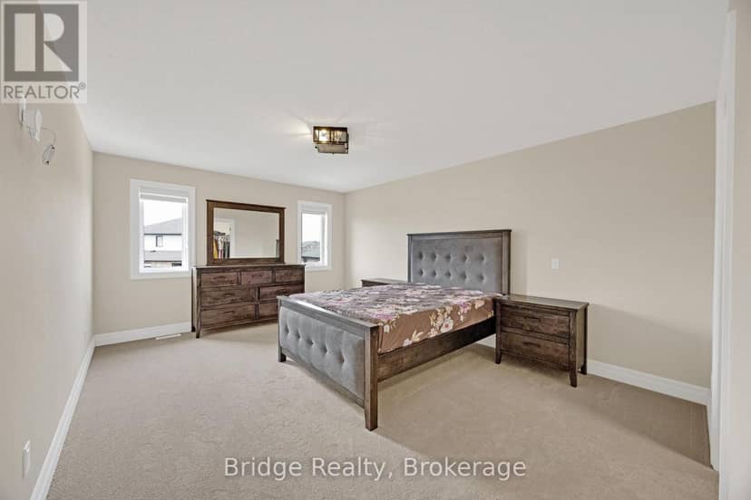 256 Tamarack Boulevard — photo 34 of 40