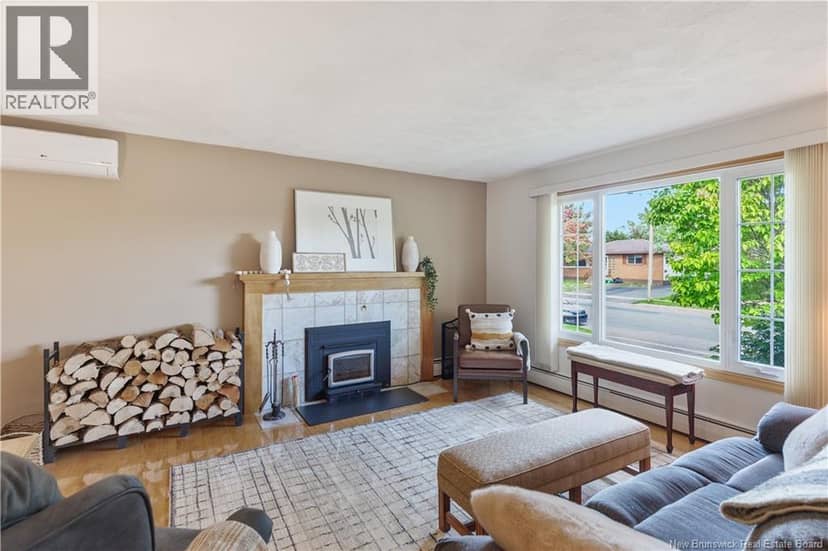 62 Ayer Avenue — photo 2 of 40