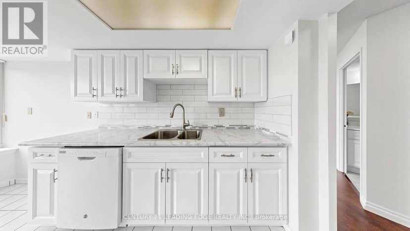 422 - 11753 Sheppard Avenue E, Toronto, photo 2