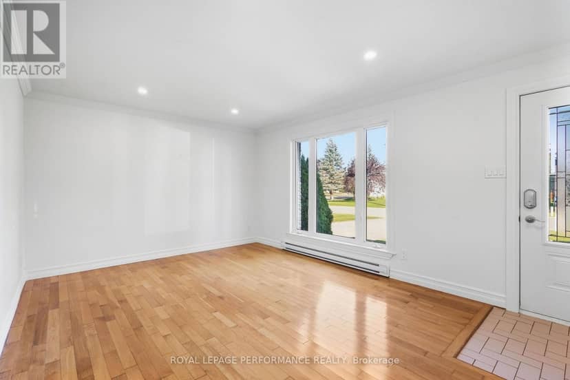 71 Stephens Street, Champlain, photo 3