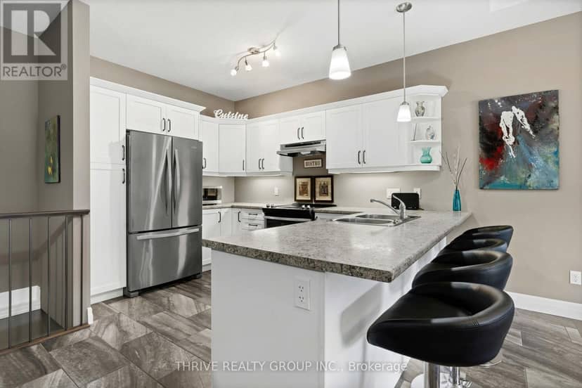 19 - 220 Walnut Street — photo 10 of 40