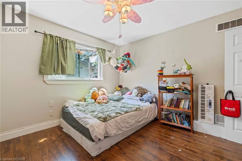 54 CHESTNUT Street E — photo 16 of 40