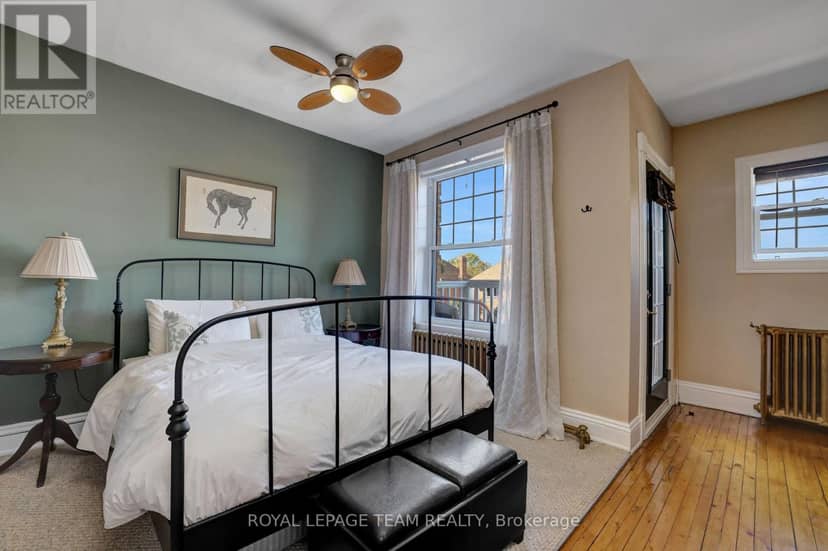 504 Clarence Street E — photo 21 of 39