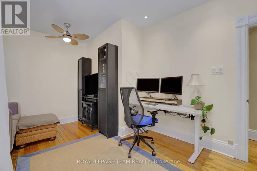 504 Clarence Street E — photo 29 of 39
