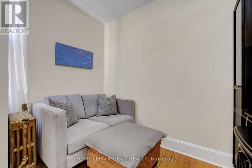 504 Clarence Street E — photo 30 of 39