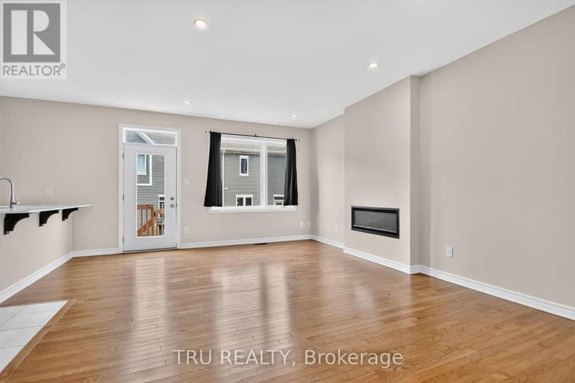 4126 Obsidian Street — photo 10 of 26
