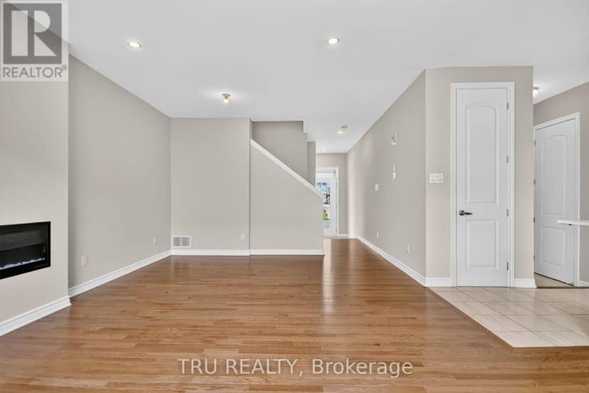 4126 Obsidian Street — photo 8 of 26