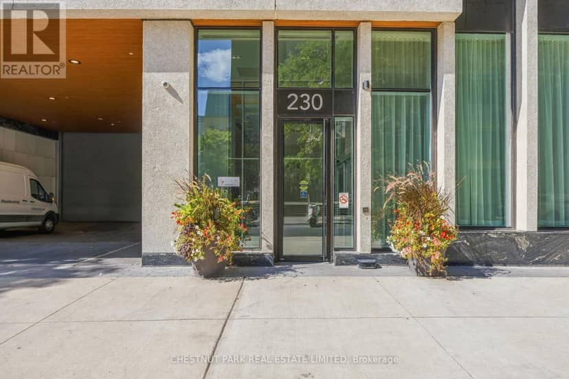 625 - 230 Simcoe Street, Toronto, photo 2