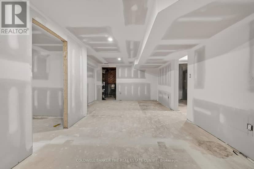 684 Lakelands Avenue — photo 36 of 37