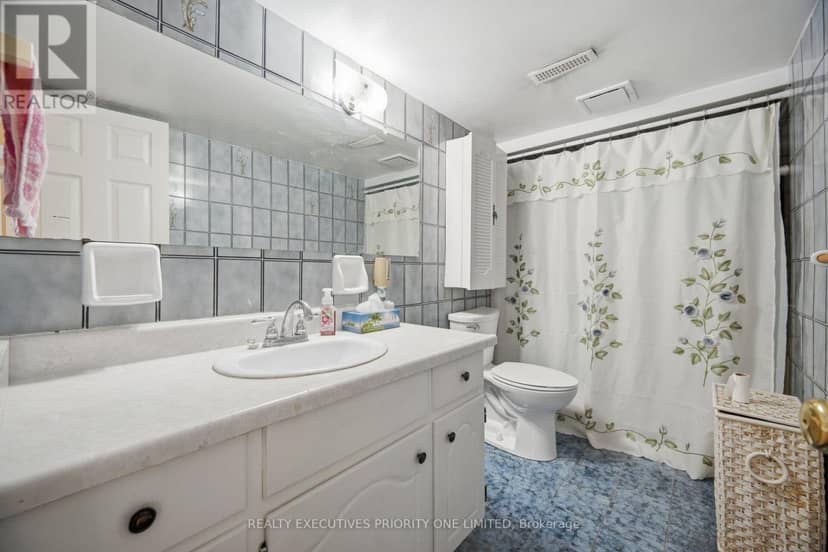 43 Elana Drive — photo 35 of 40