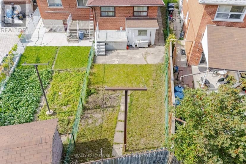 43 Elana Drive — photo 39 of 40