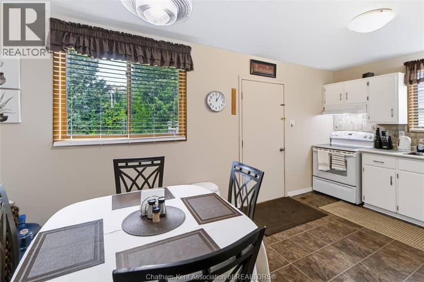 80 Baxter STREET, Wallaceburg, photo 5
