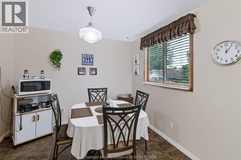 80 Baxter STREET, Wallaceburg, photo 7