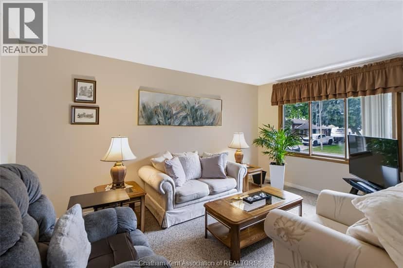 80 Baxter STREET, Wallaceburg, photo 8